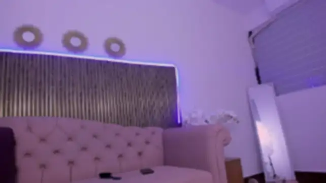 Kiaraa_lux webcam
