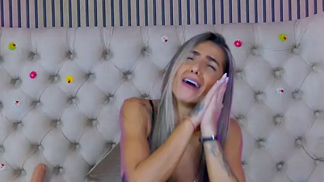 PlayfulShow webcam