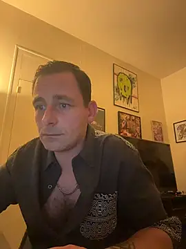 defbond420 live cam on StripChat