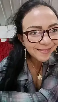 CrissDessire live cam on StripChat