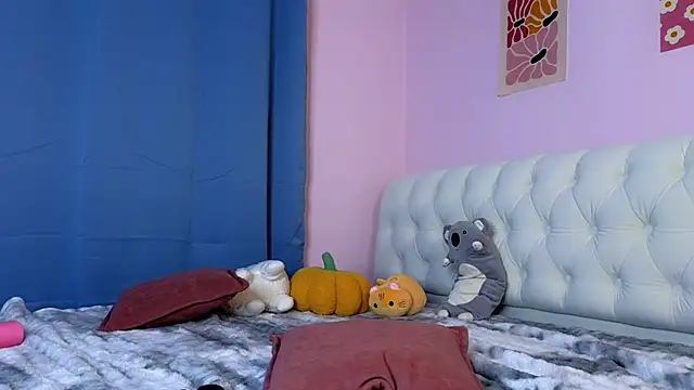 colette_pretty (F teen) - POV: ride on you
