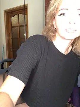 Kristina03 live cam on StripChat