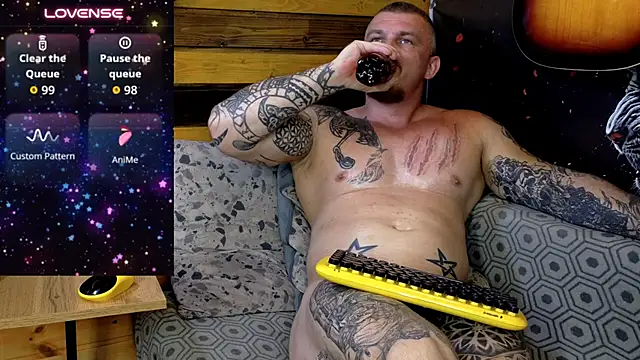 MrrKray live cam on StripChat