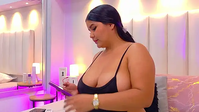 KeilyRoss live cam on StripChat