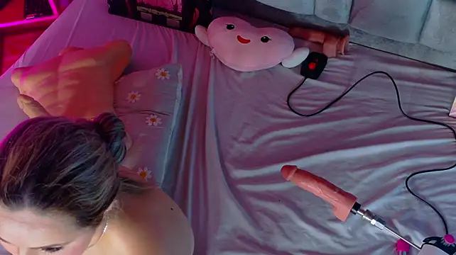 AmbarHills_1 live cam on StripChat