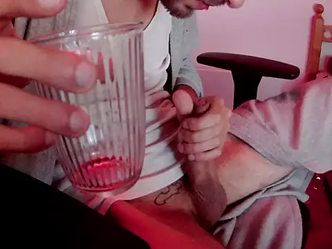 Batboy94 live cam on StripChat