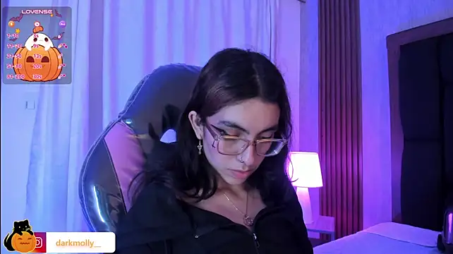 Molly_A live cam on StripChat