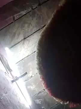 Hot_khusi753