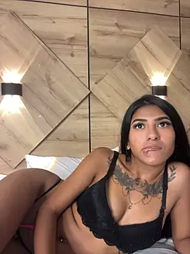 maddie-stone live cam on StripChat