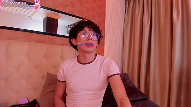 liam_twiink on Stripchat