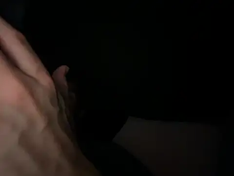 Luckyenglishmanx live cam on StripChat
