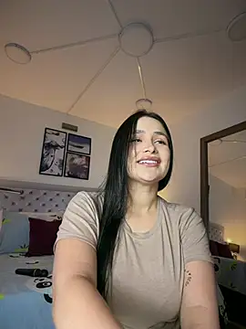 sarascottt (F young) - spit on my tits 🥵