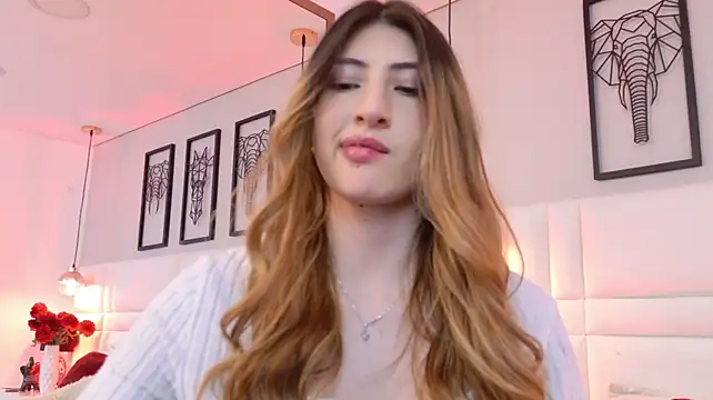 Alanna_Valmont live cam on StripChat