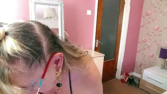 MatureMariah webcam