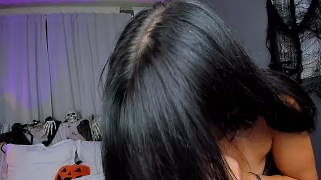 AmedeeaBanks live cam on StripChat
