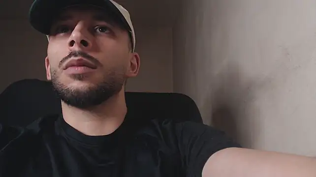 henryaxe live cam on StripChat
