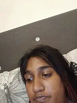Indianqueen03 live cam on StripChat