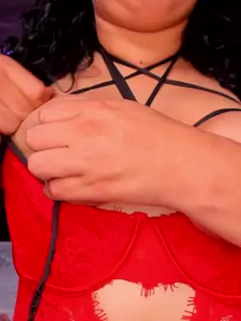 LaliLeal live cam on StripChat