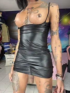 Nella_Dolls live cam on StripChat