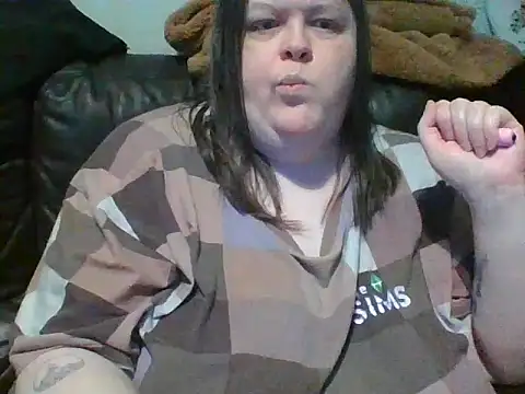 CurvyKirstiesX