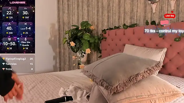 MeganLorensx webcam