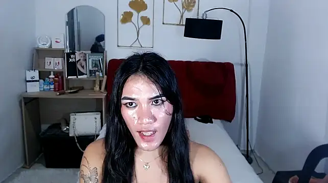 hugecockpaula