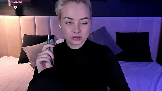 StephanieSweety live cam on StripChat
