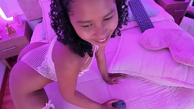 Esmeralda06_ webcam