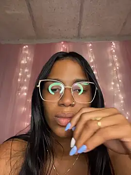 FlorSalvaje_ live cam on StripChat