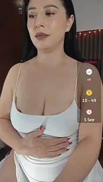 Emma_Hotkiss live cam on StripChat