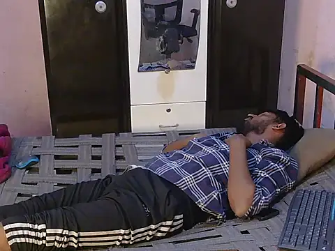 Yuvi_hot
