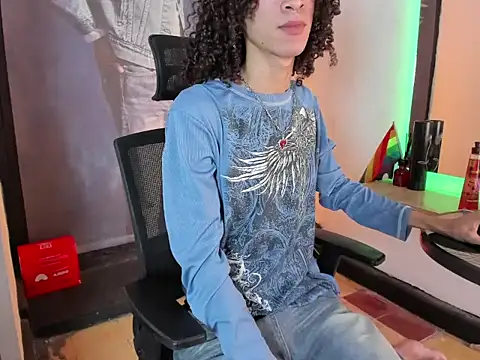 anddy_hugecock live sex cam