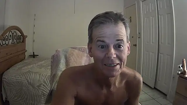 nakeedcowboi65