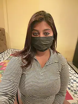 NaughtyZoya webcam