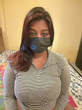 NaughtyZoya webcam