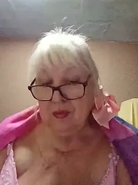 Alexia64231 live cam on StripChat