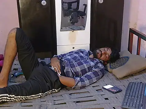 Yuvi_hot