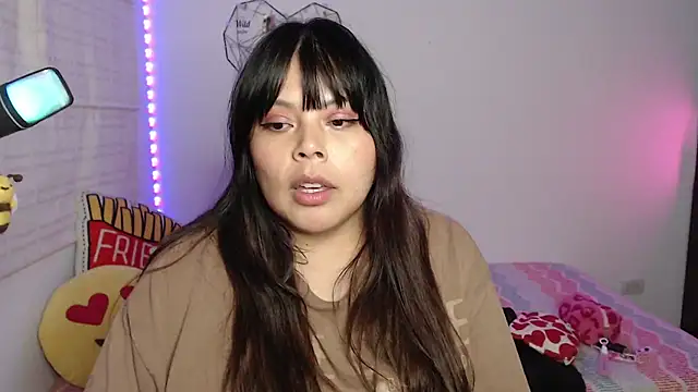 EllieMoonX webcam