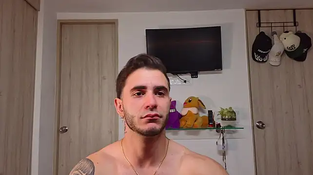 Latino_stud4u