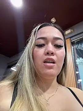 Danielavegax live sex cam