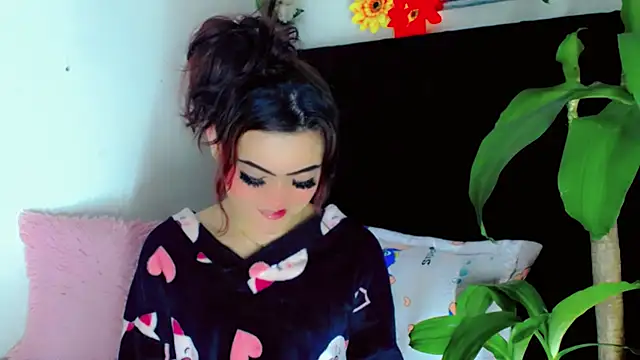 NathalialLooes live cam on StripChat
