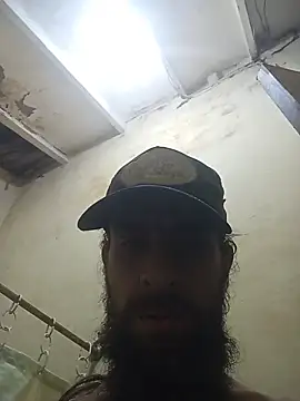 Hairy_mannn2 on Stripchat