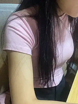Mina048 webcam