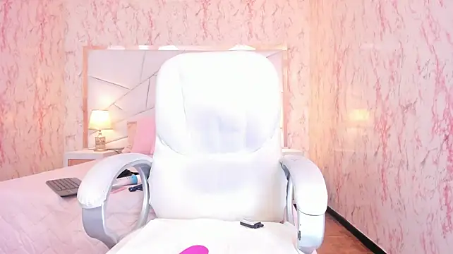 Emily_Whinfre