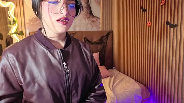 MAHYRA_TAY