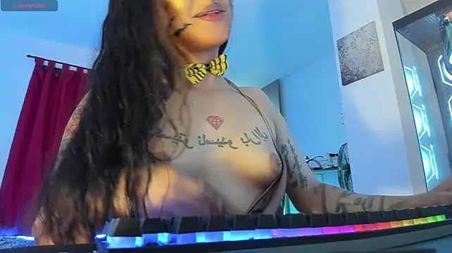 SelfsuckgiaX