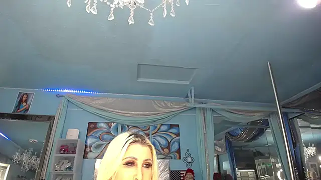 ADRIANNA_FOX
