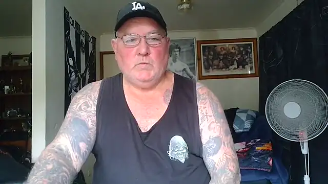 KINKYBLUEYES69