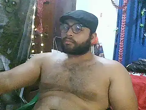 Bearmachin live cam on StripChat