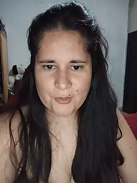 clara_arg (F milf) - Elegí que prenda me saco